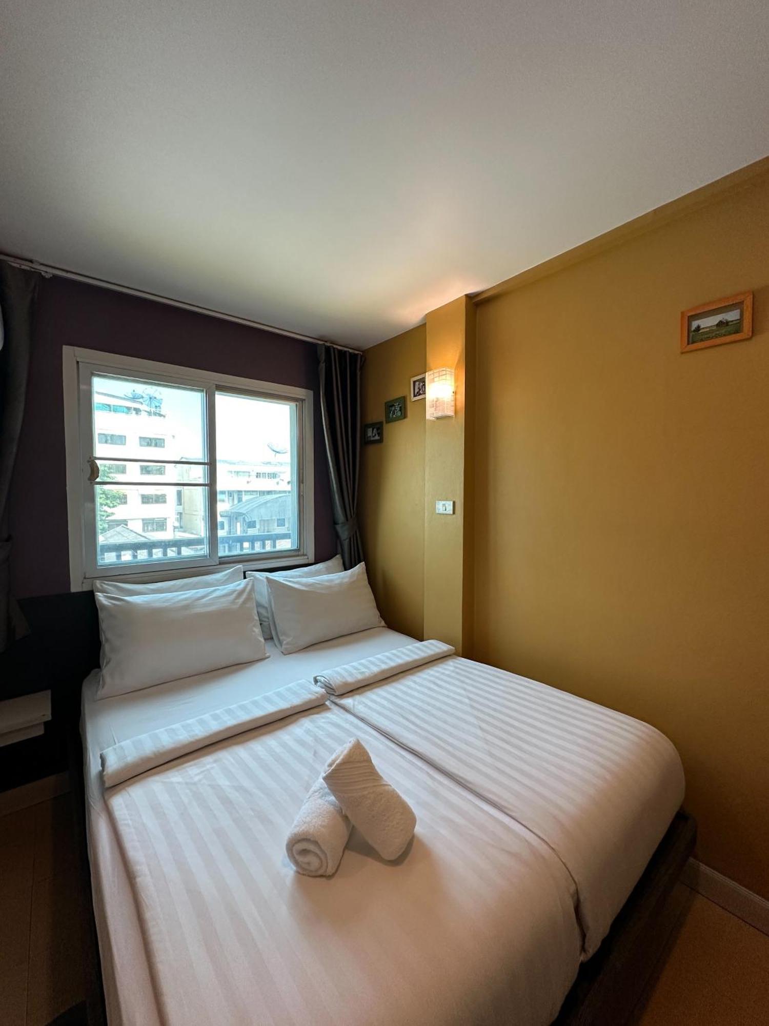 Bbhouse Phra Athit Hotel Banguecoque Exterior foto